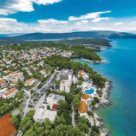 Amazing Apartment In Malinska With House Sea View *