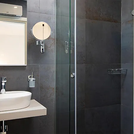 Cozy Apartment In Malinska With Kitchen *