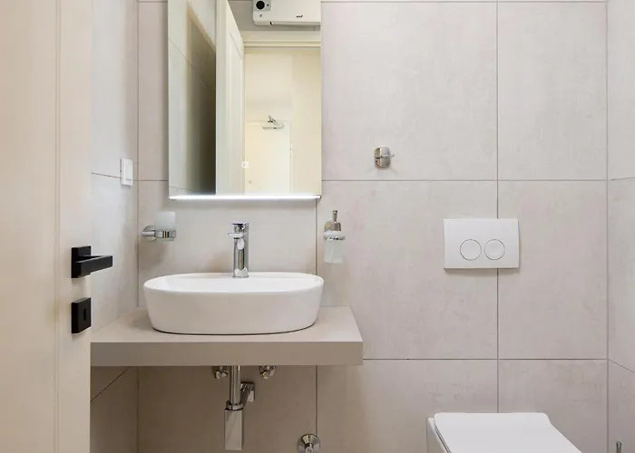 아파트 Cozy Apartment In Malinska With Kitchen *