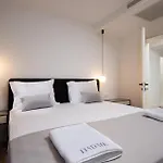 Apartman Amazing Apartment In Malinska With House Sea View *
