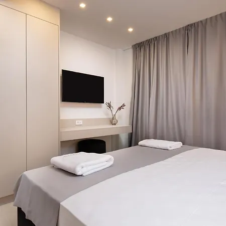 Amazing Apartment In Malinska With House Sea View